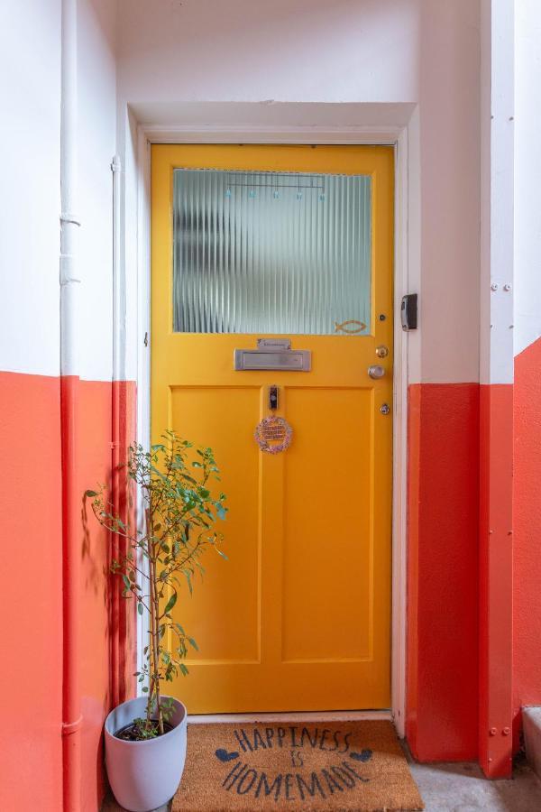 Bright & Spacious Double Room With Garden View- Close To Airport & City Centre Edimburgo Esterno foto