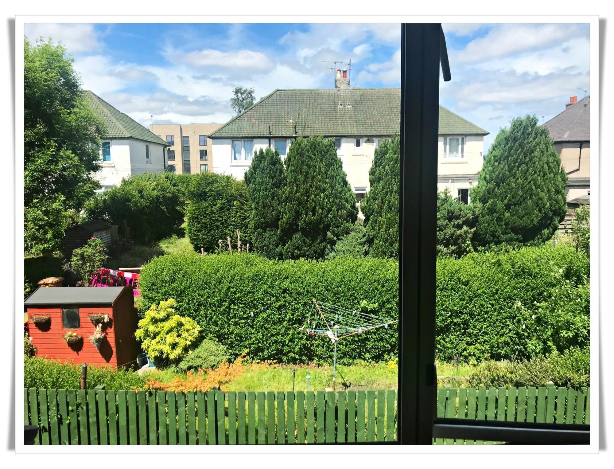 Bright & Spacious Double Room With Garden View- Close To Airport & City Centre Edimburgo Esterno foto